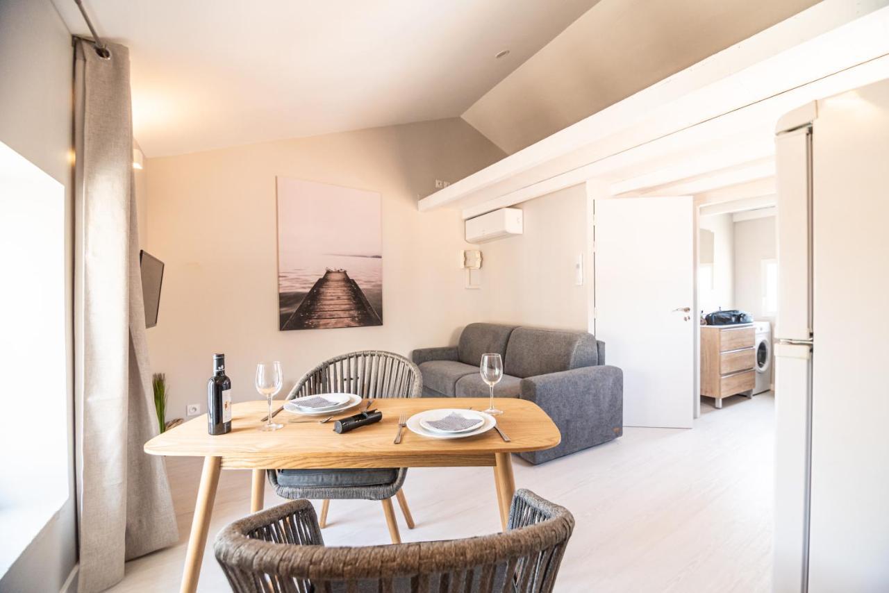 Au Coin Des Vins Lägenhet Tulette Exteriör bild